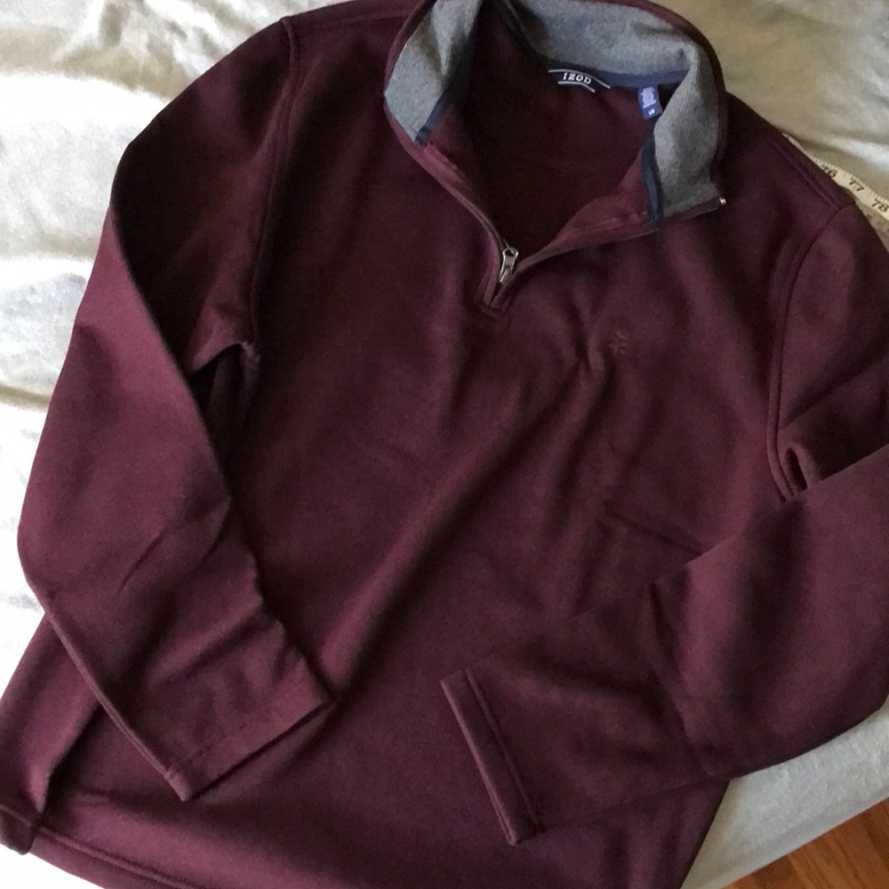 Brand new IZOD sweater